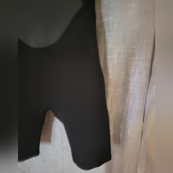 Wetsuit Mens LARGE  Fluid Shortie Swimsuit Black Yellow - Picture 3 of 10